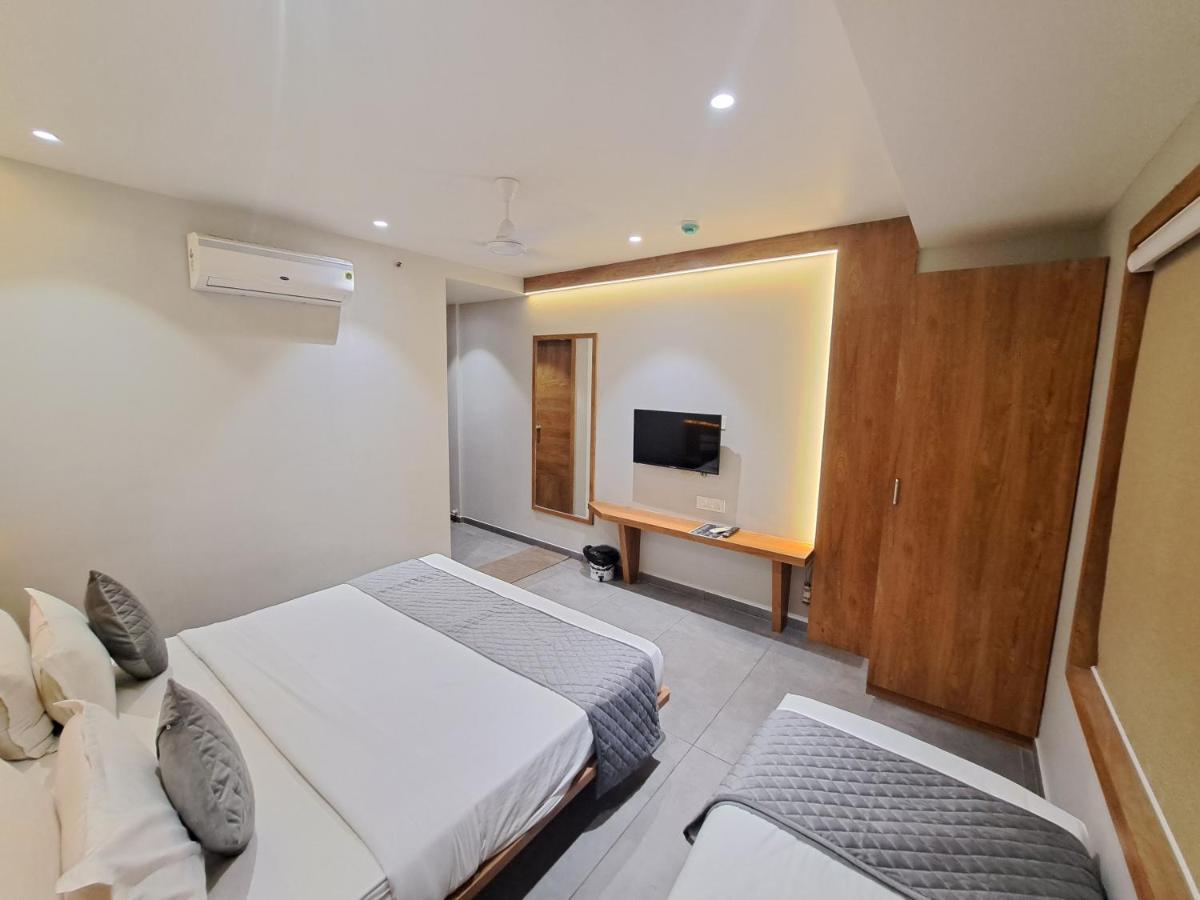Hotel Om Somnāth Екстериор снимка